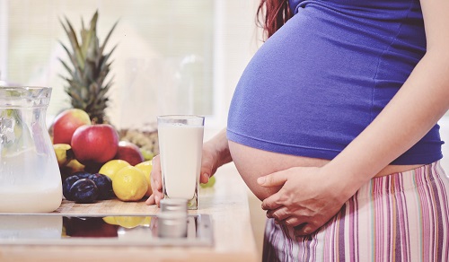 Hạt đậu rồng cũng có một số tác dụng phụ có thể ảnh hưởng đến thai kỳ, như gây nóng trong người, khó tiêu, đầy hơi và tiêu chảy